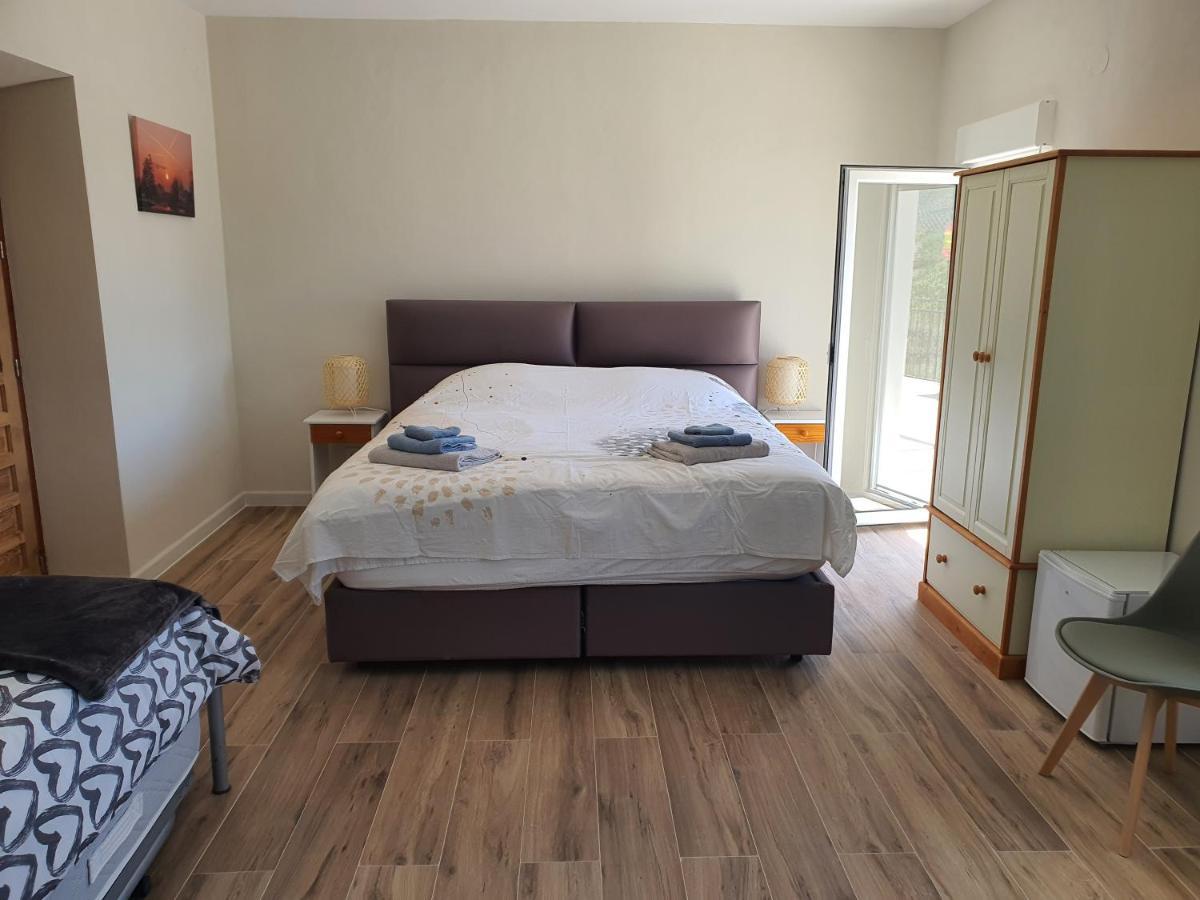 Casa Nuestro Sueno Bed & Breakfast Oria Exterior photo